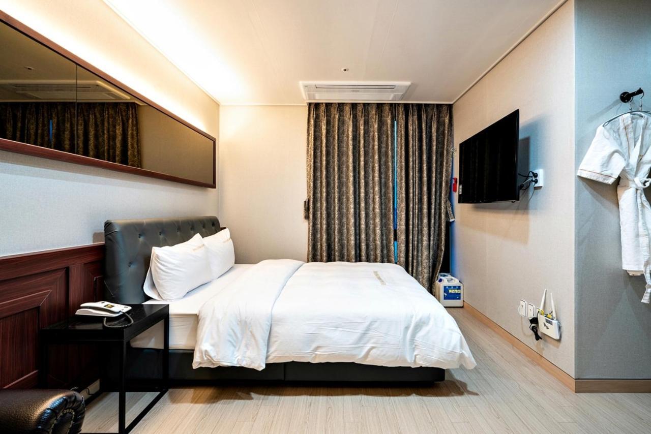 Siheung Seoul Tourist Hotel Екстер'єр фото