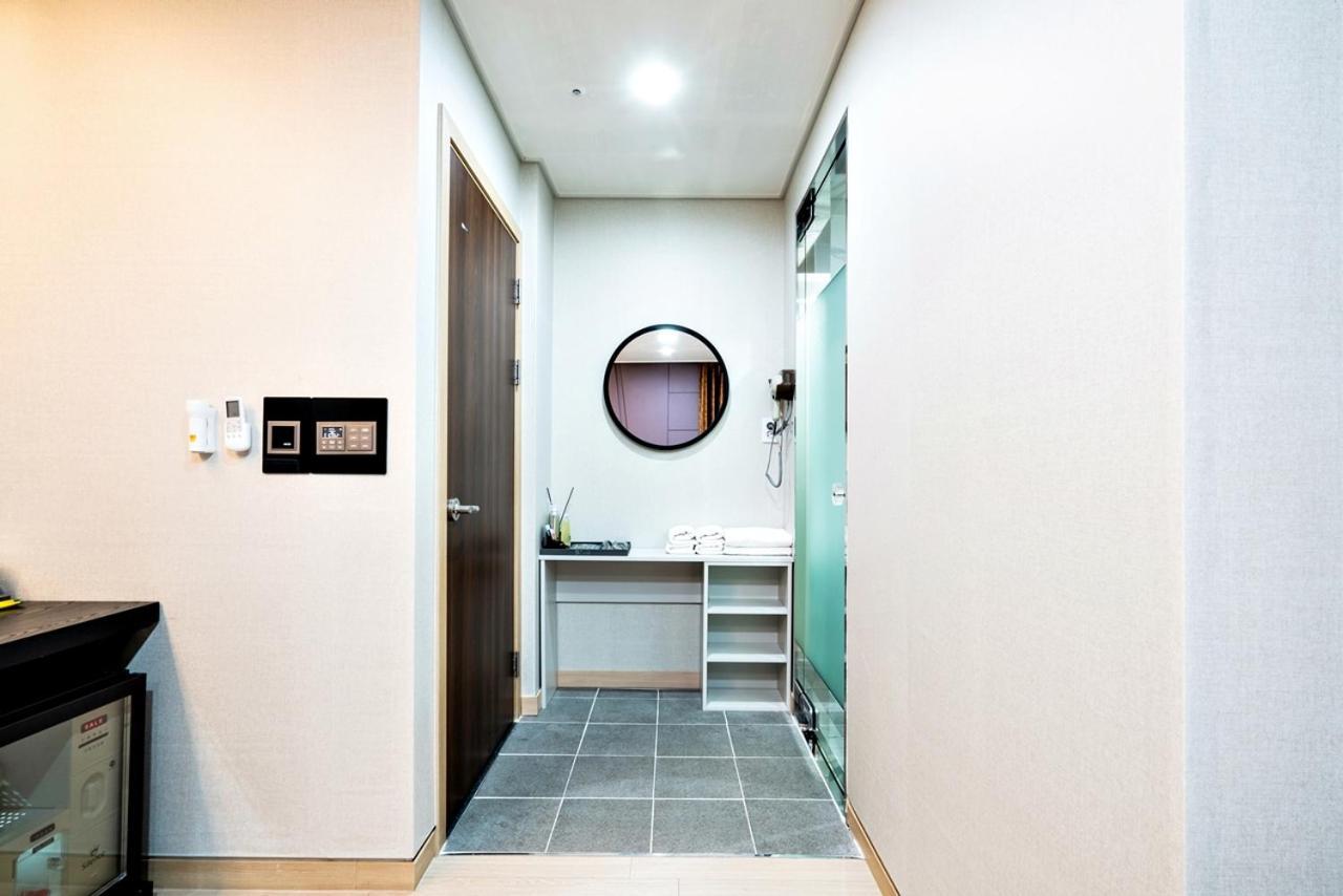 Siheung Seoul Tourist Hotel Екстер'єр фото