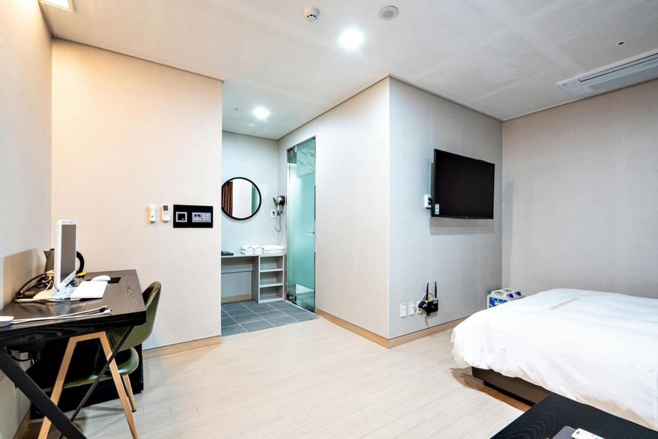 Siheung Seoul Tourist Hotel Екстер'єр фото