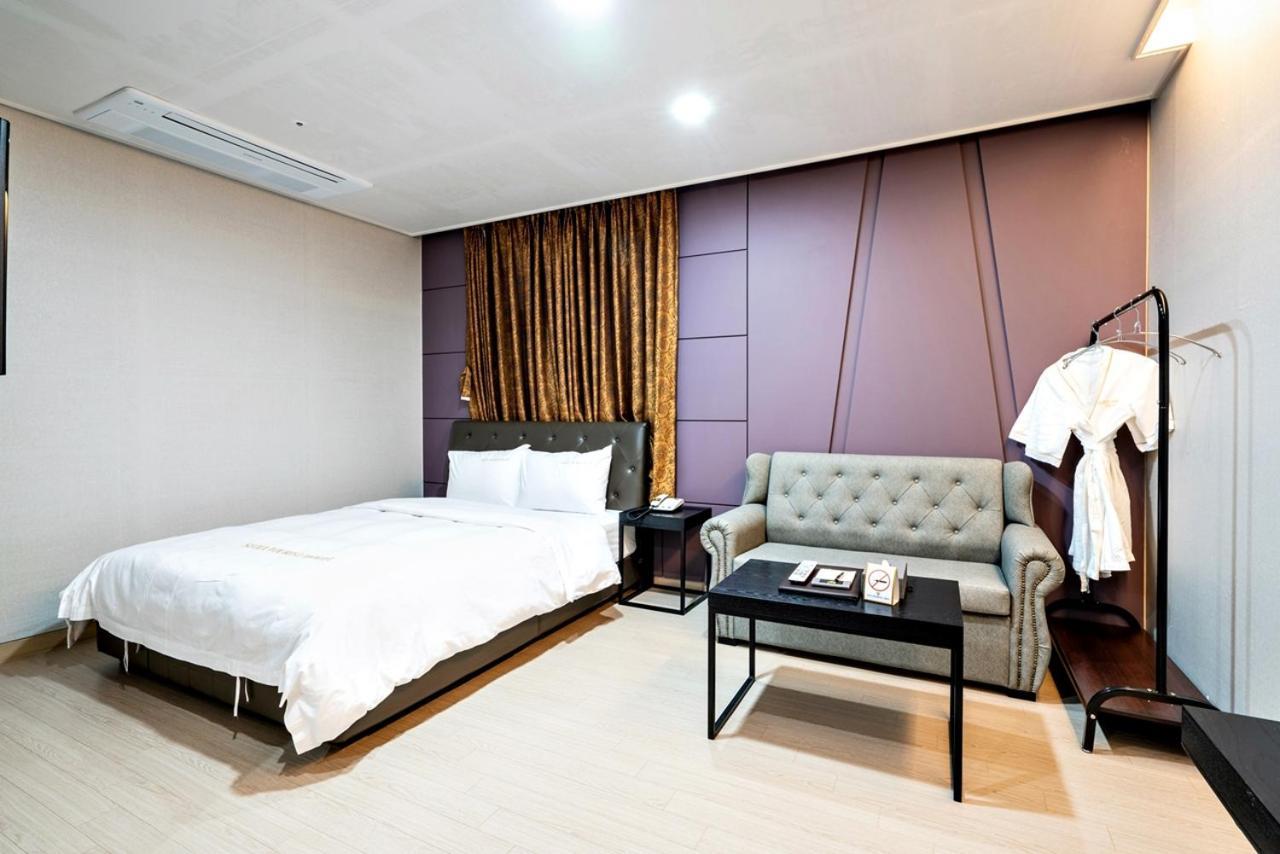 Siheung Seoul Tourist Hotel Екстер'єр фото