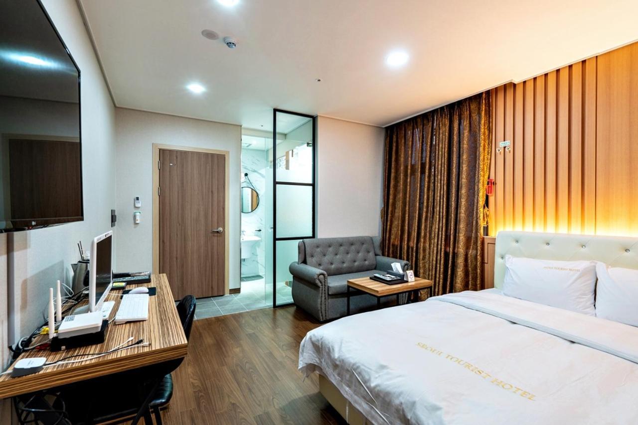 Siheung Seoul Tourist Hotel Екстер'єр фото