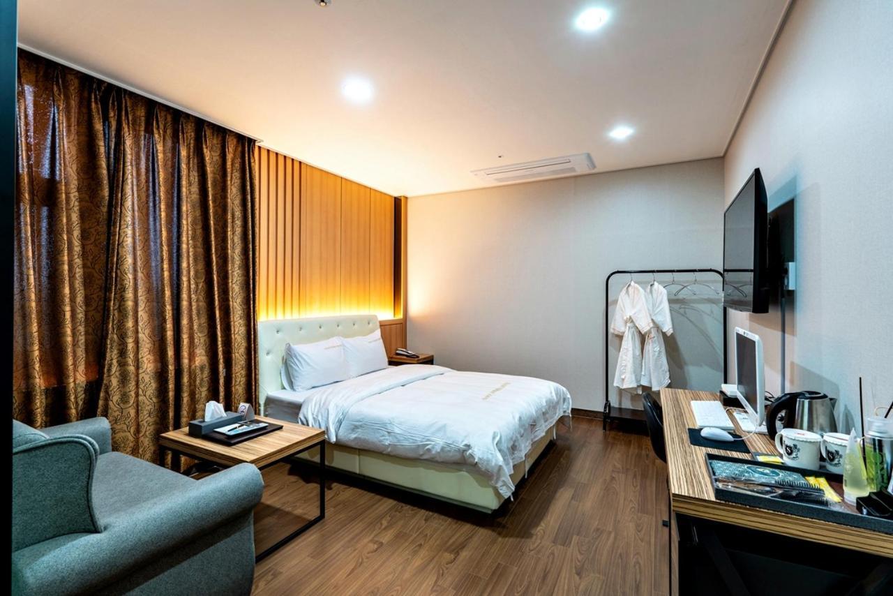 Siheung Seoul Tourist Hotel Екстер'єр фото