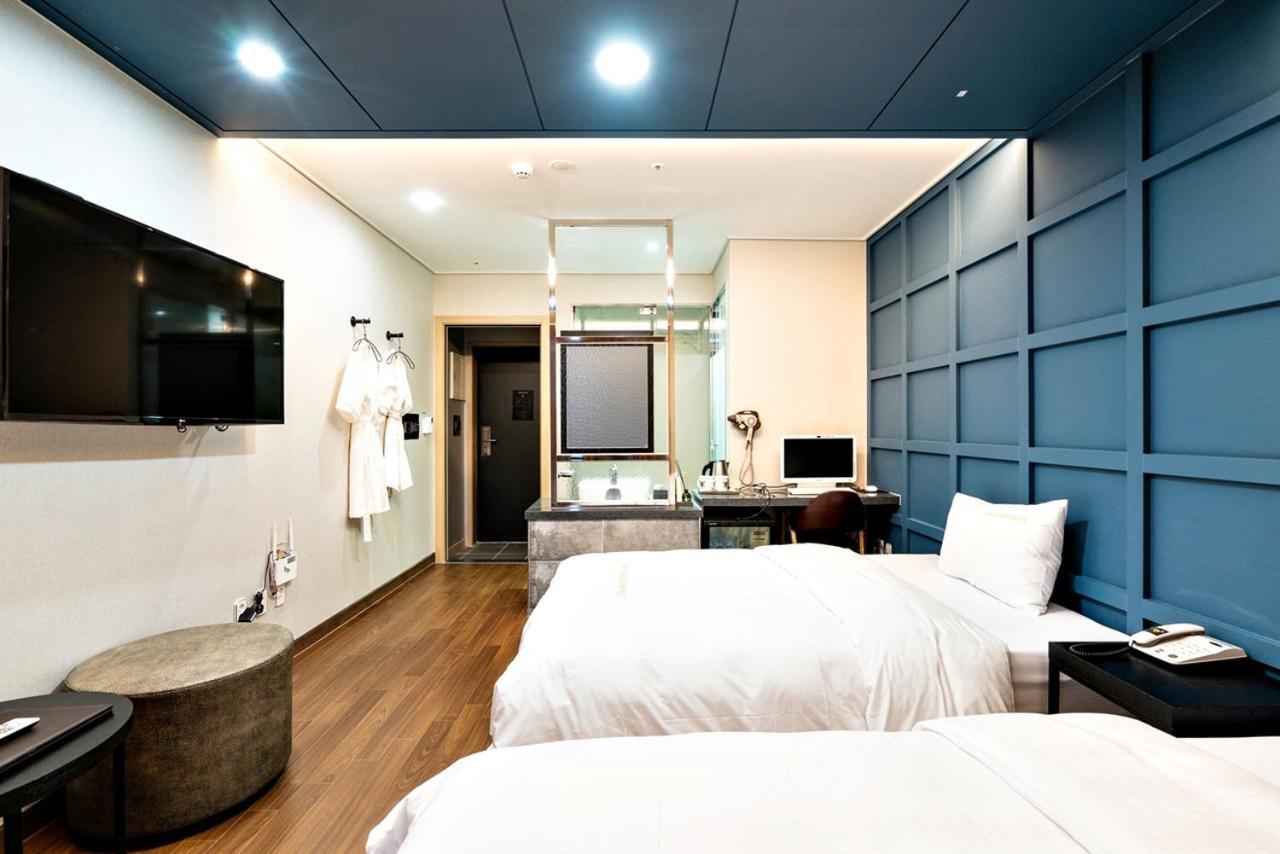 Siheung Seoul Tourist Hotel Екстер'єр фото