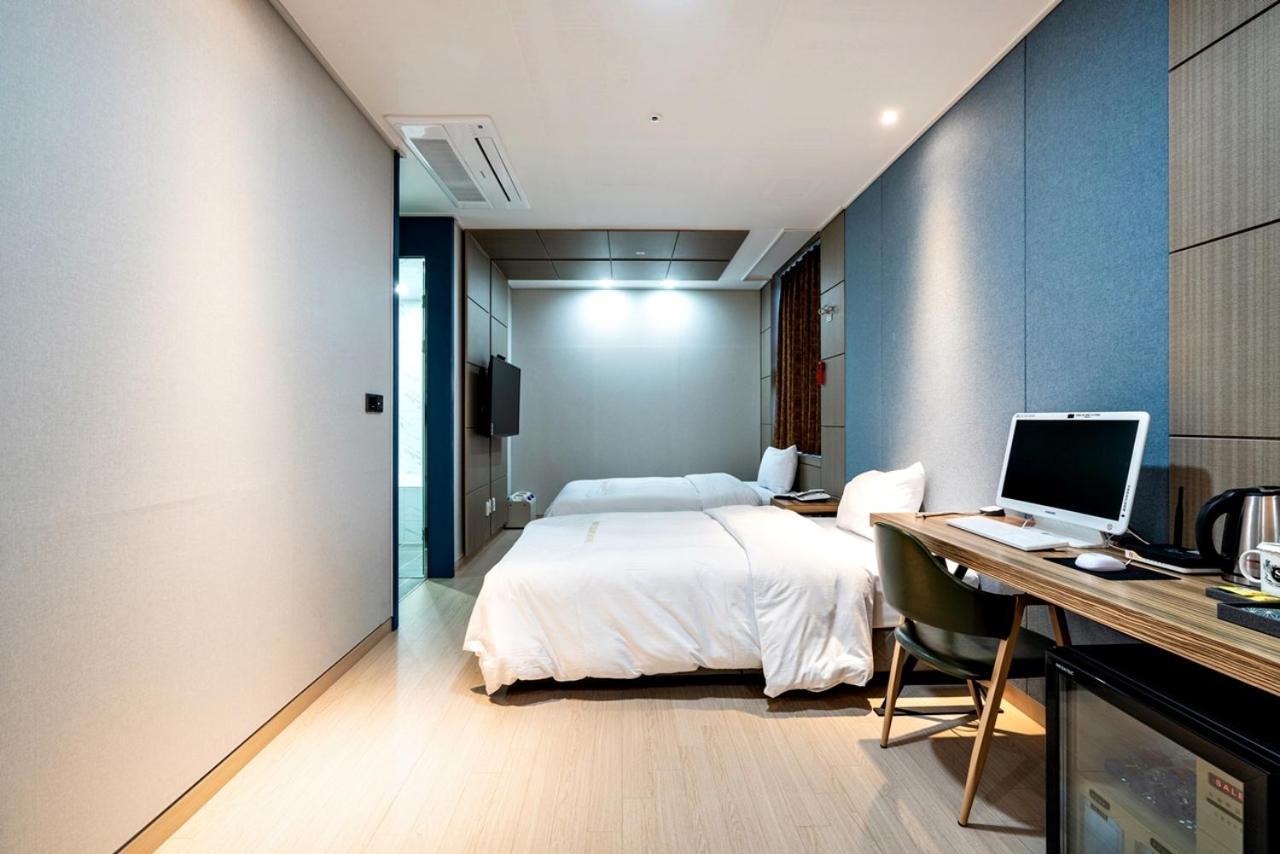 Siheung Seoul Tourist Hotel Екстер'єр фото