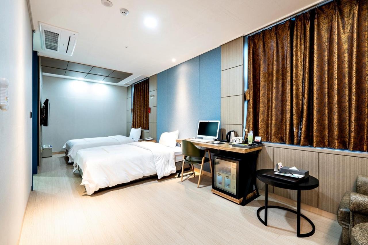 Siheung Seoul Tourist Hotel Екстер'єр фото